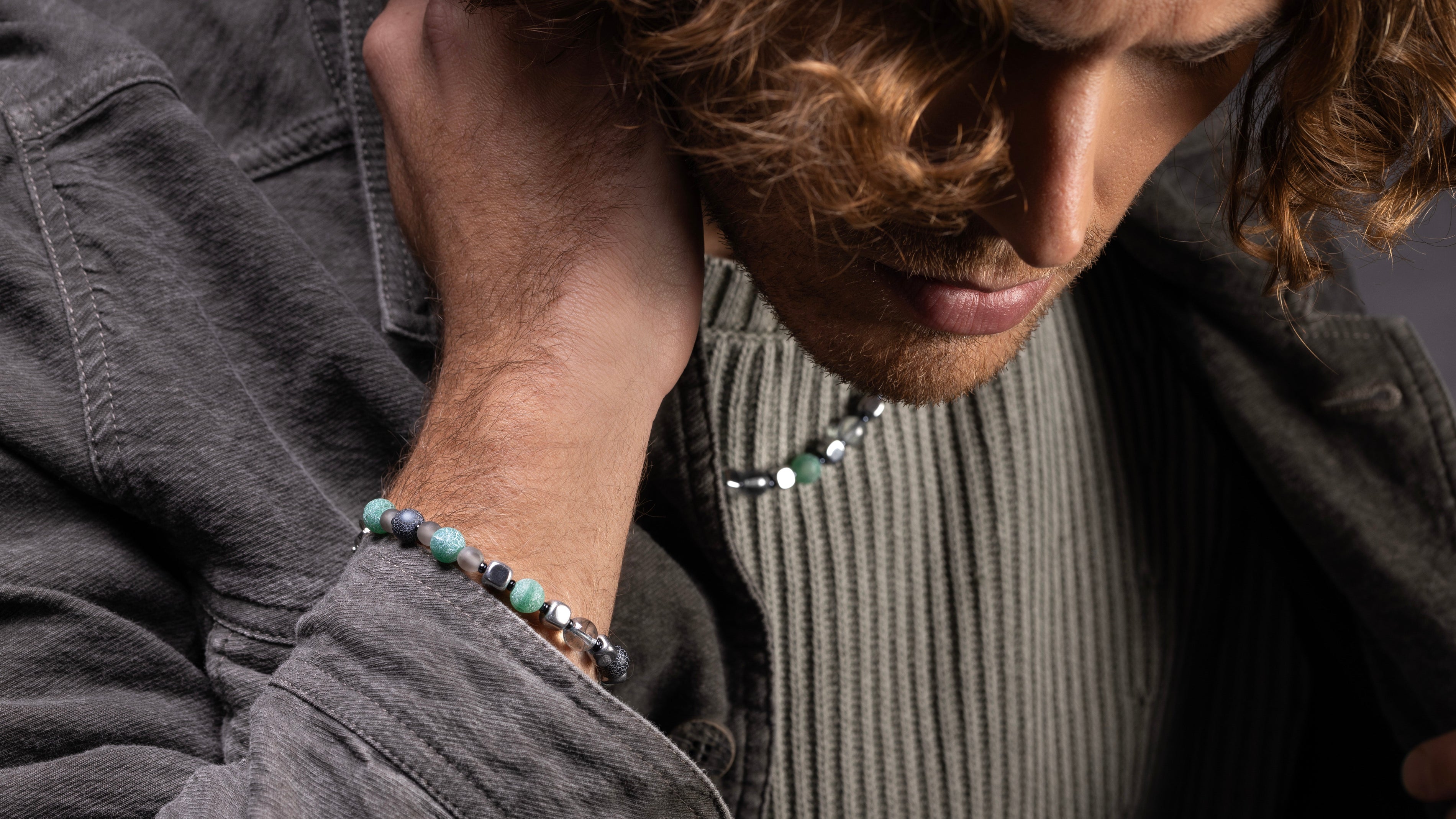 Men’s Murano glass bracelet handcrafted in Venice, Italy with leather and steel design