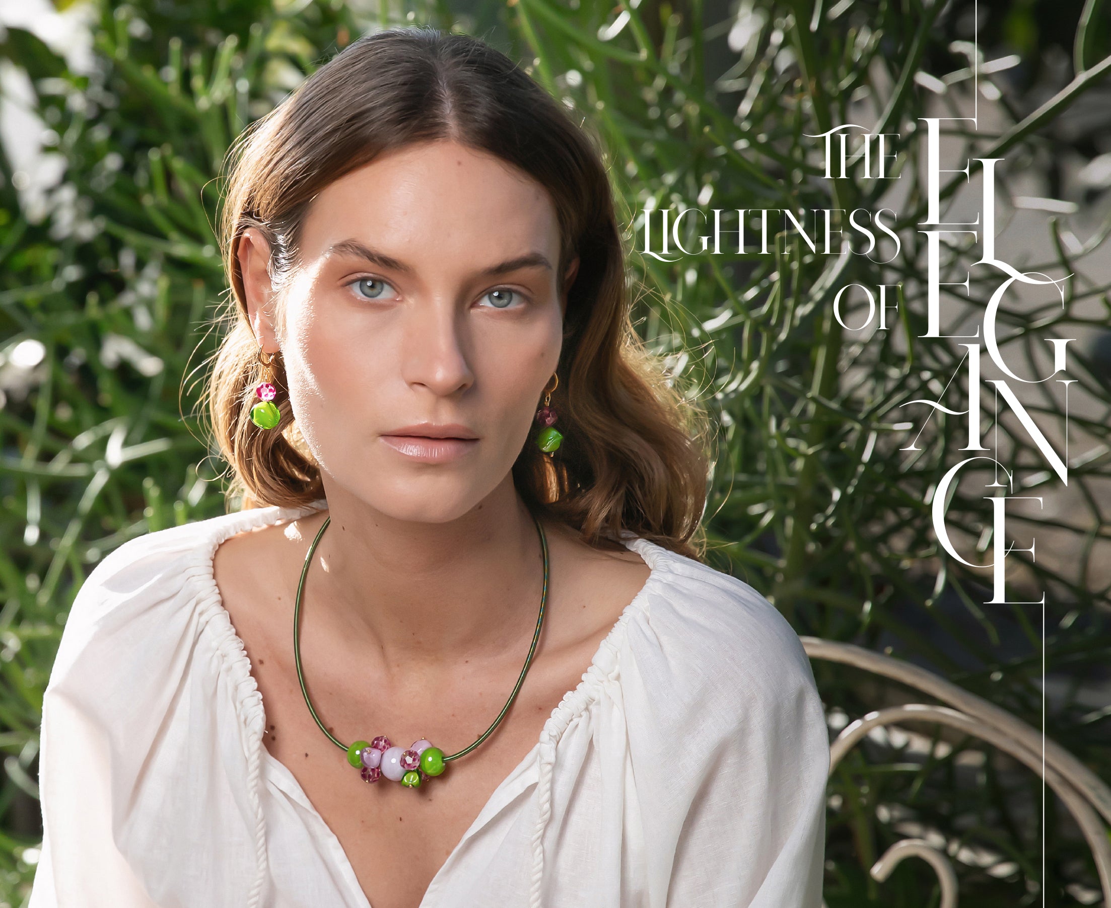 Model wearing colorful Venetian glass necklace from the Soraya Collection by MURRINAMURANO venezia